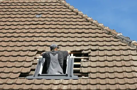 Pose de velux à Tauriac